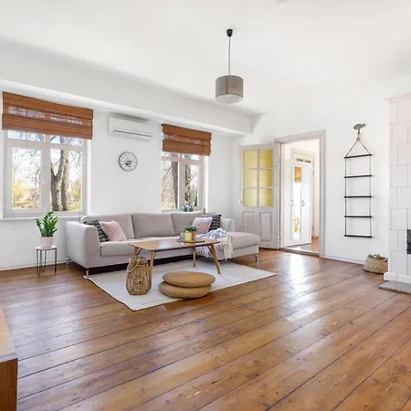 Apartament Harbour Parnawa